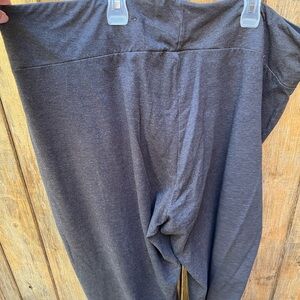 Avenue Gray Leggings